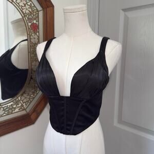 NWT Selfie Leslie Black Shiny Satin Pleated Deep Plunge Cropped Bustier Top M/S
